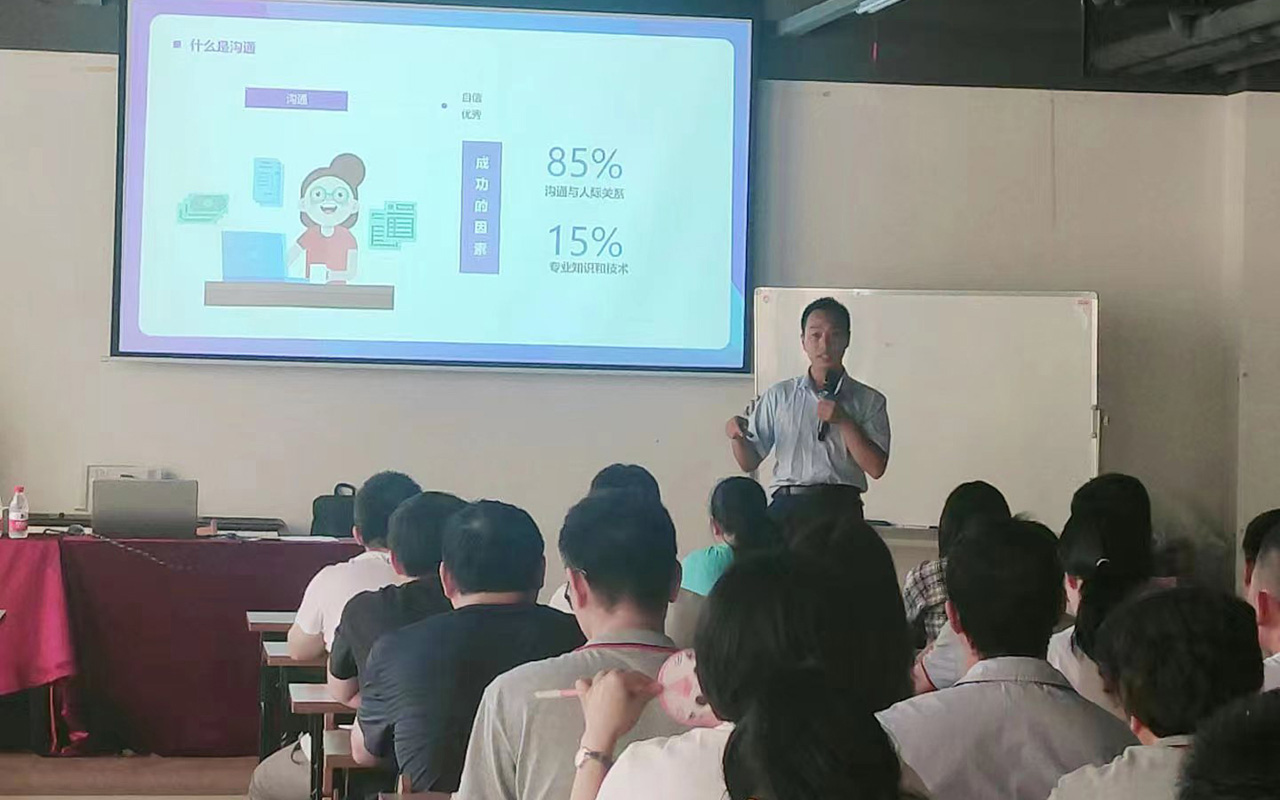 梅里斯兴达旅游