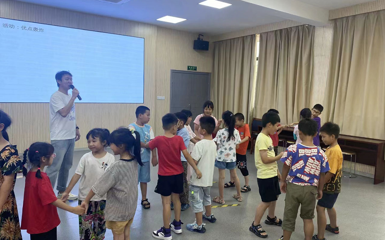 梅里斯龙观乡中心学校